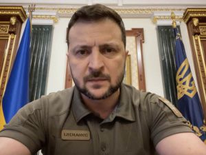 Щодня боремося за отримання Україною необхідної зброї й техніки, але хоробрість, мудрість і тактичні вміння наших героїв неможливо імпортувати 